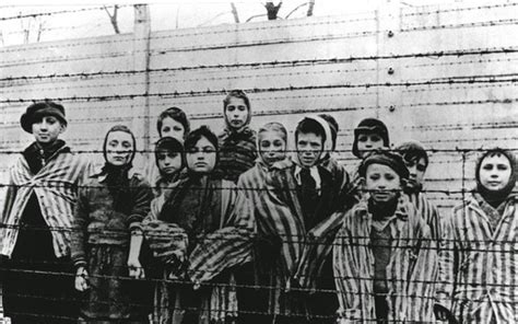 quantas pessoas morreram no holocausto ao todo